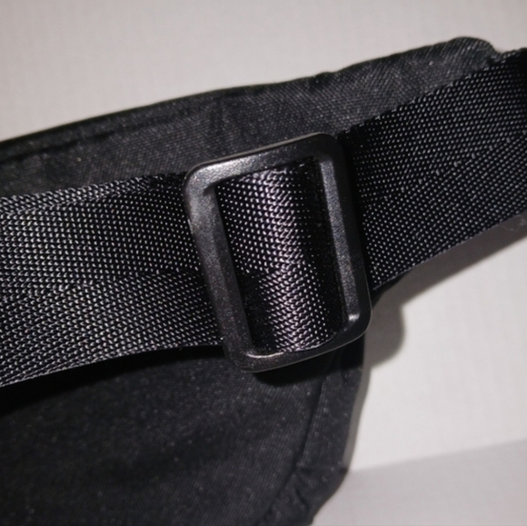 Vera Bradley Large Portnoy Crossbody Belt Bag, Lightweight Nylon, Black - Picture 10 of 10